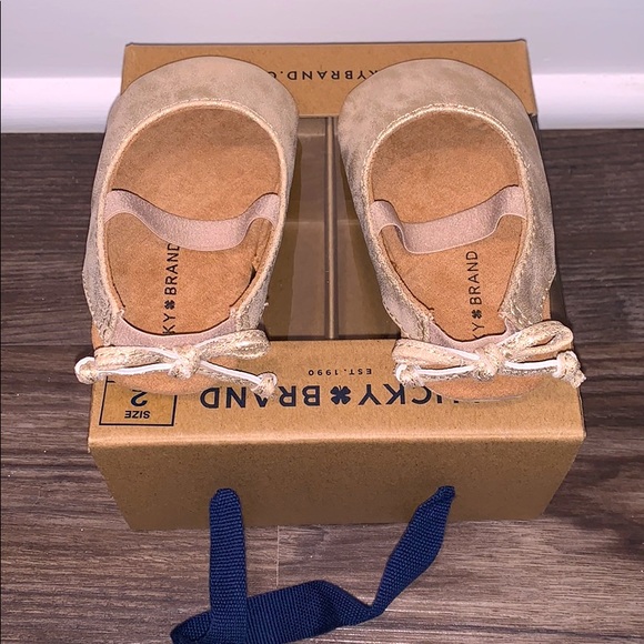 Lucky Brand Infant Britley Bow Back Slipper - Picture 3 of 9